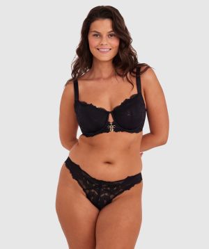 Annalise V String Black