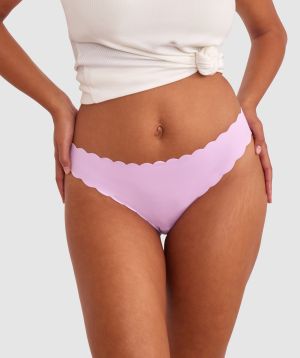 Smooth Comfort Scallop Brazilian Knicker - Lavender