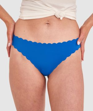 Smooth Comfort Scallop Brazilian Knicker - Dark Blue